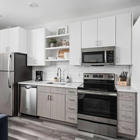 Mid-Century Modern Studio Cozysuites Downtown Indianapolis Exterior foto