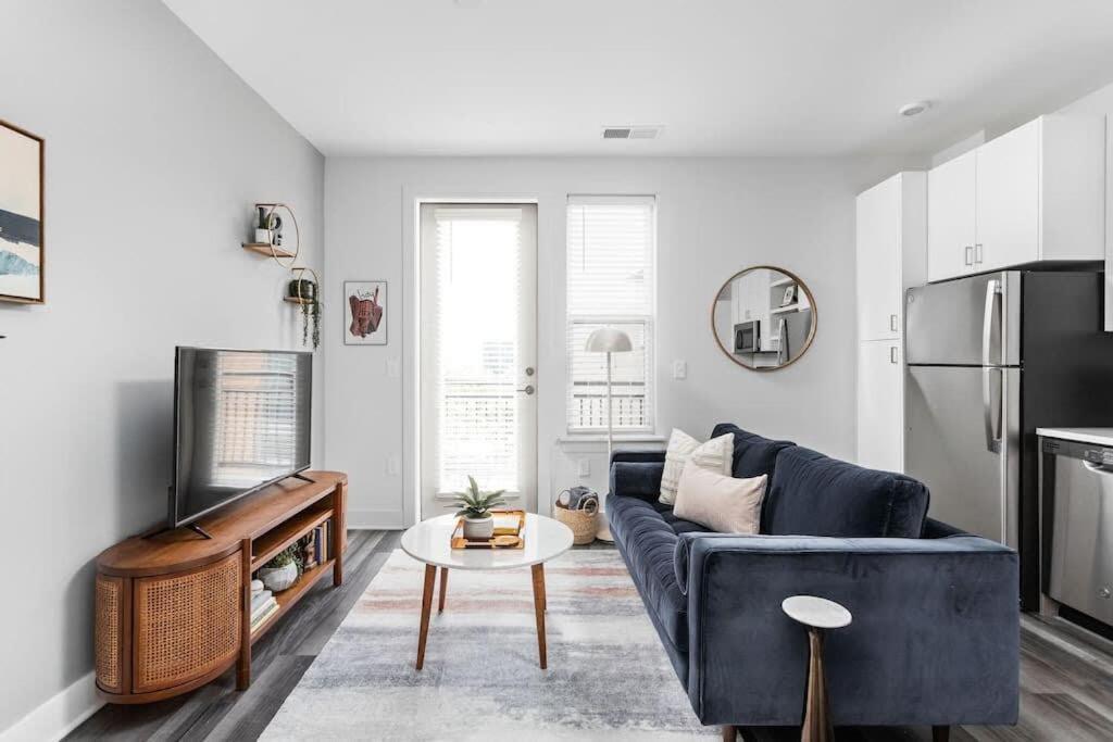 Mid-Century Modern Studio Cozysuites Downtown Indianapolis Exterior foto